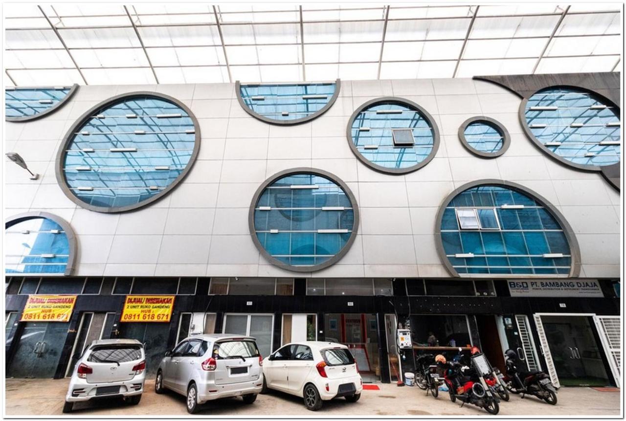 Reddoorz Plus @ Centrium Katamso Medan Exteriér fotografie
