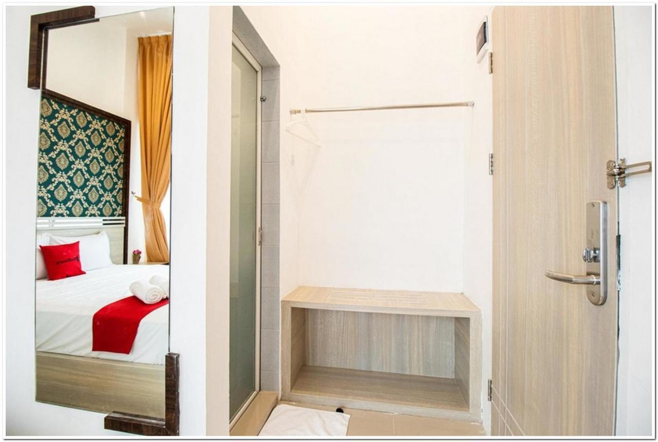 Reddoorz Plus @ Centrium Katamso Medan Exteriér fotografie
