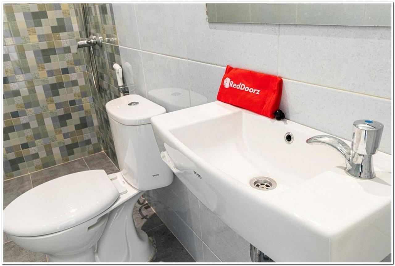 Reddoorz Plus @ Centrium Katamso Medan Exteriér fotografie